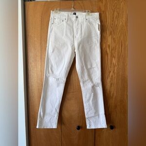 NWT Women’s Gap Straight Leg White Distressed Jeans NWT